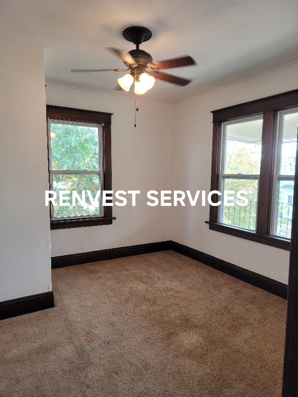 Photo - 27 E Hillcrest Ave