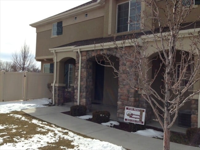 Photo - Cambria Townhome End Unit for Rent