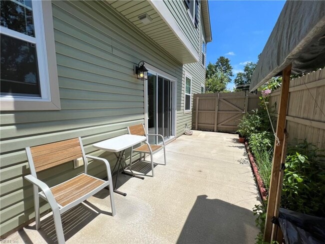 Photo - 2802 Rowling Wy