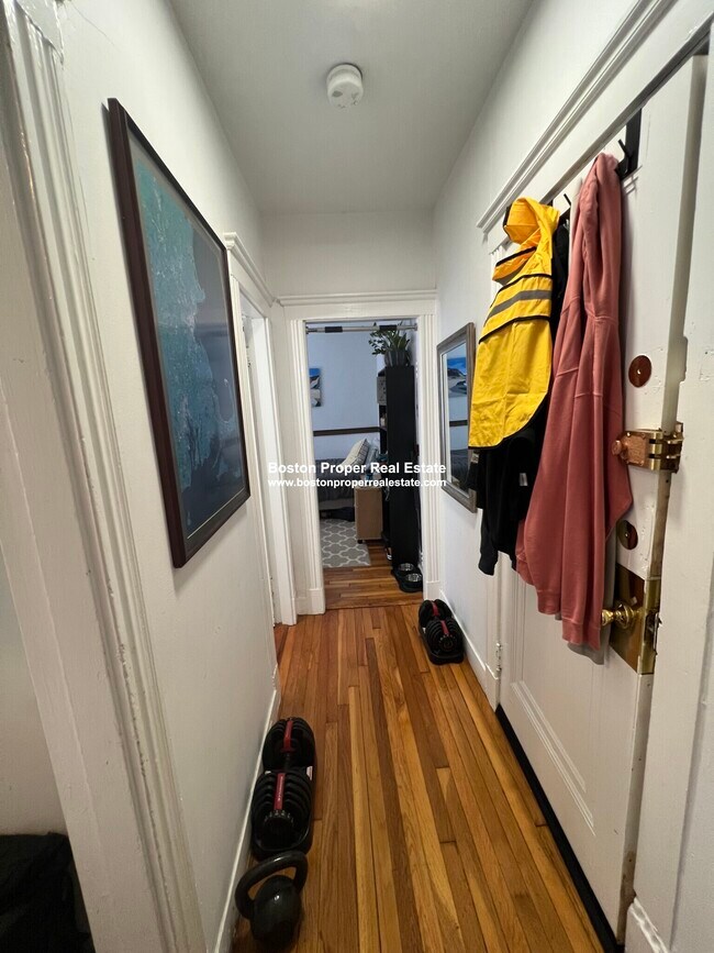Photo - 107 Queensberry St