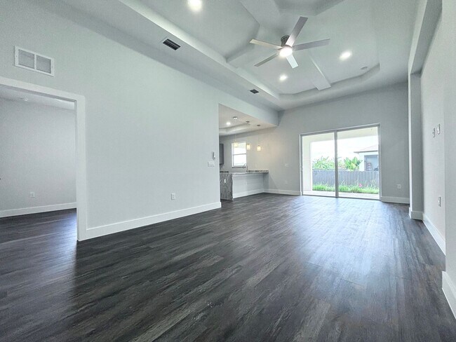 Building Photo - 4552/4554 20th St SW Unit 4552 Rental