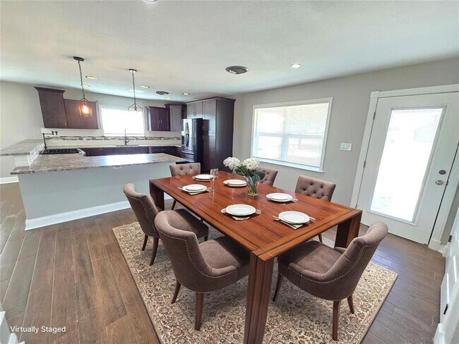 Photo - 1261 N Patterson Ave