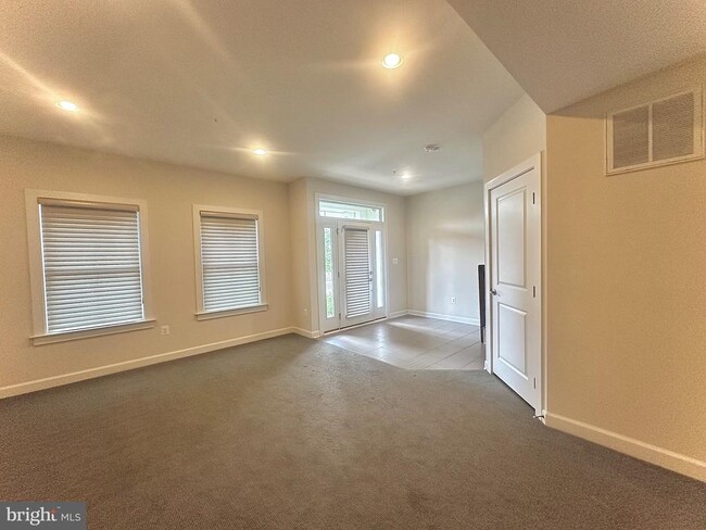 Photo - 20674 Duxbury Terrace