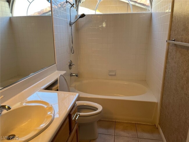 Building Photo - 8640 Castle Hill Ave