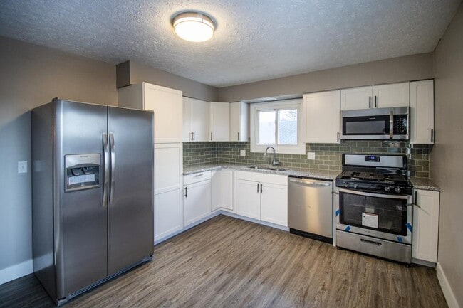 Photo - 2826 Bryan Ave