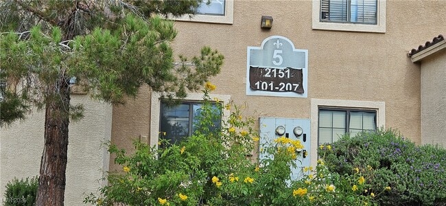 Building Photo - 2151 Hussium Hills St Unit 104