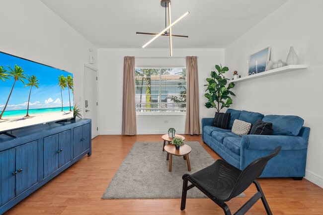 Photo - 1335 Lincoln Rd Unidad SI ID1540545P