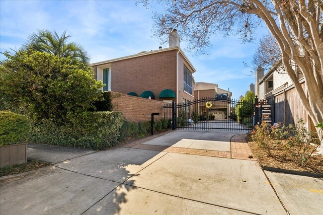 Photo - 1524 Nantucket Dr