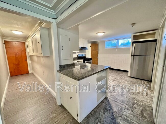 Photo - 72 Lyman St