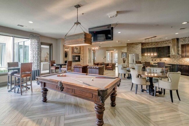 Large Clubhouse - Relax - Study - Views of the Pool