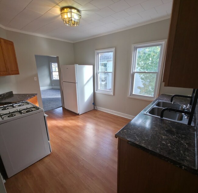 Photo - 2978-2978 W 32nd St Unit #2