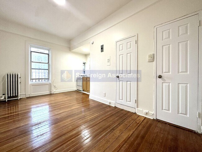Building Photo - 936 West End Ave Rental