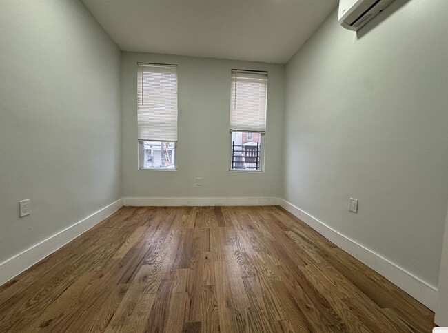 128 St Pauls Ave Unit 2 - 129 Saint Pauls Ave Unit 2L