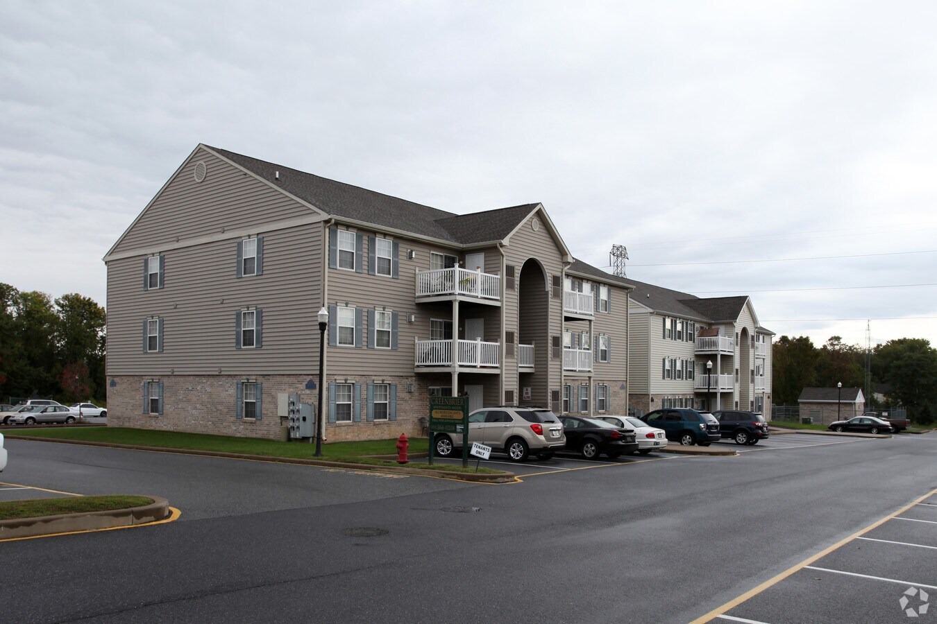 Greenbrier Village Apartments - Greenbrier Village Apartments