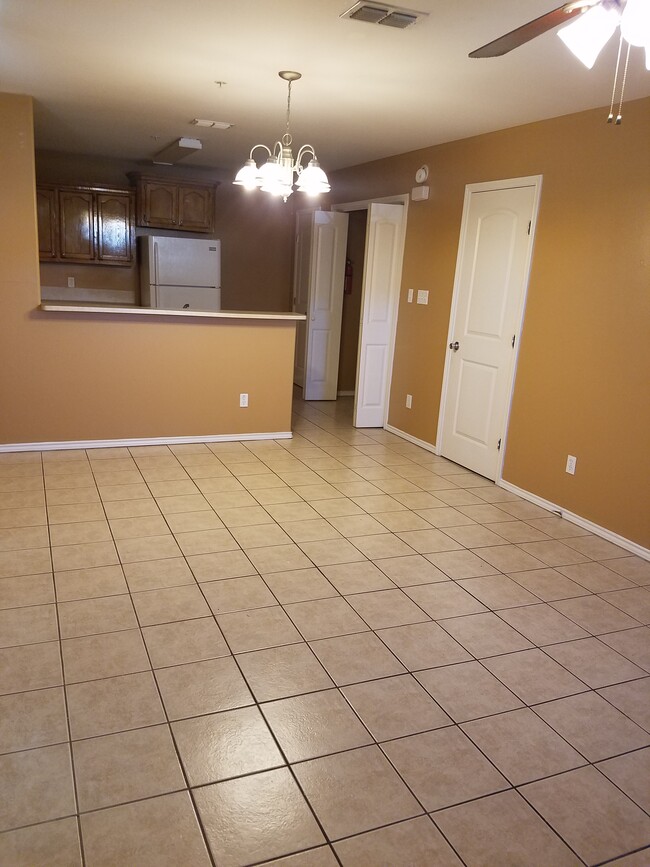Photo - 504 Rock Cir Unit 1