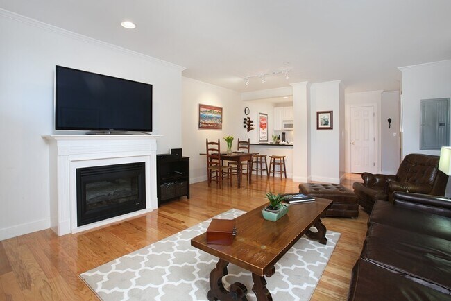 Photo - 65 Chelsea St Unidad 104