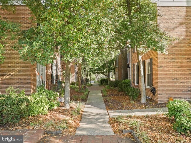 Photo - 2612 S Arlington Mill Dr