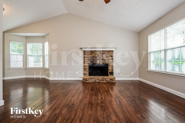 Photo - 104 Waters Edge Dr