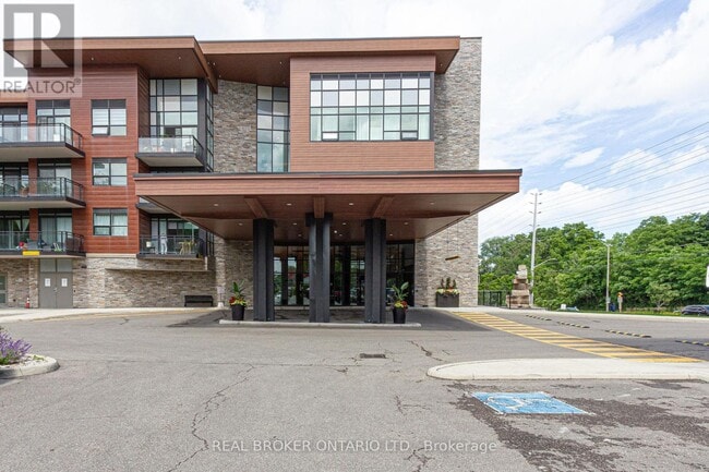 Photo - 1575 Lakeshore Rd W Unit 161