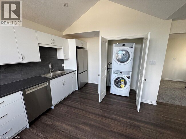 Photo - 15 Helena Feasby St Unité 2