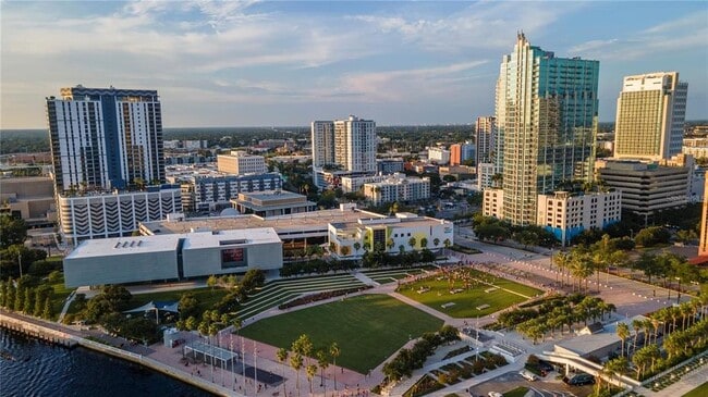 Photo - 777 N Ashley Dr Unit 2009