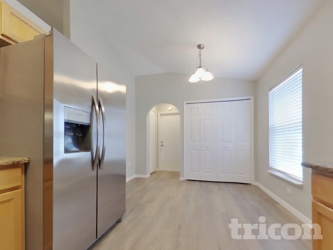 Photo - 864 Vanderbilt Dr