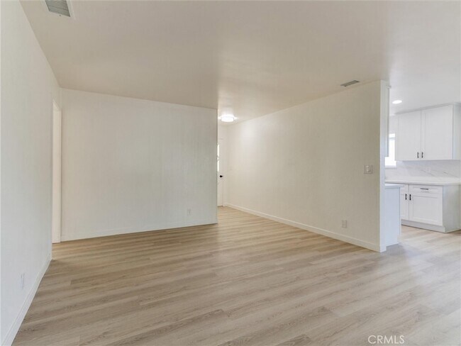 21443 Verne Ave