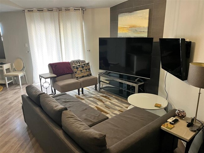 Photo - 1601 Faro Dr Unit 201