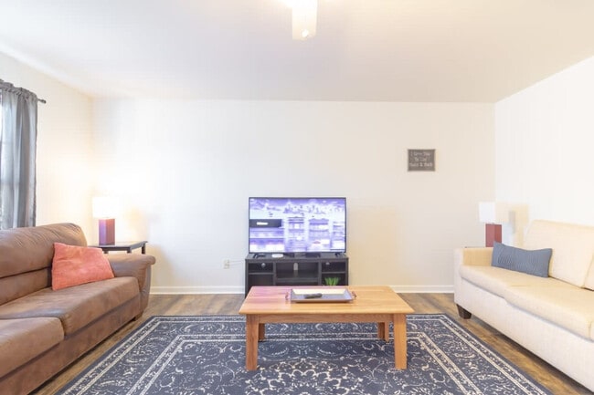 Photo - 752 Compass Trl Unit ID1043486P