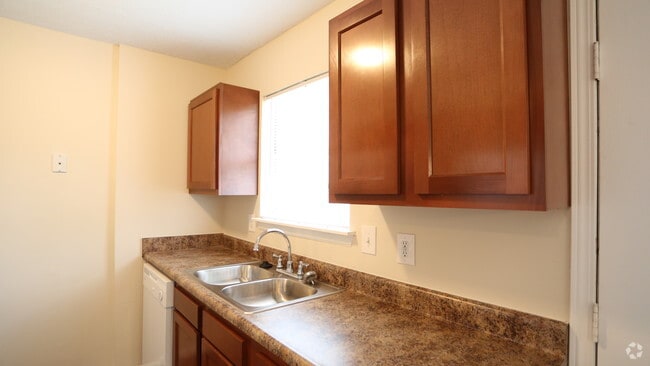 3BR, 2.5BA - 1,130SF - Kitchen