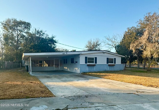 Building Photo - 10914 Indies Dr N