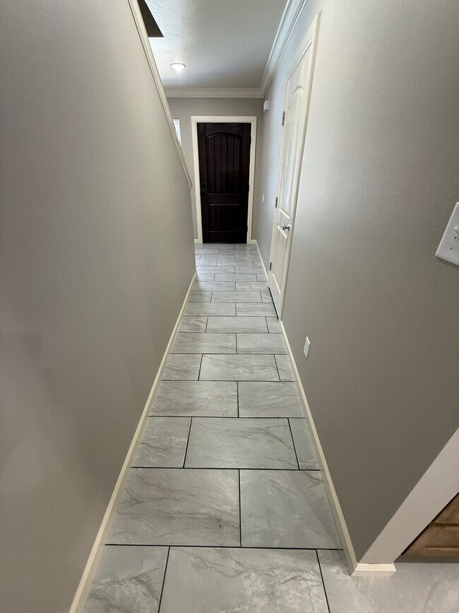 9004-9006 Sandra Way