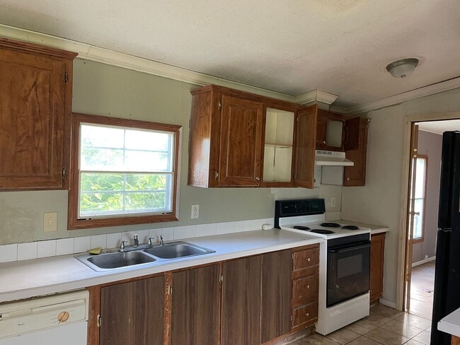 Building Photo - 3 Bed, 2 Bath, 1,280 sq ft singlewide mobi...