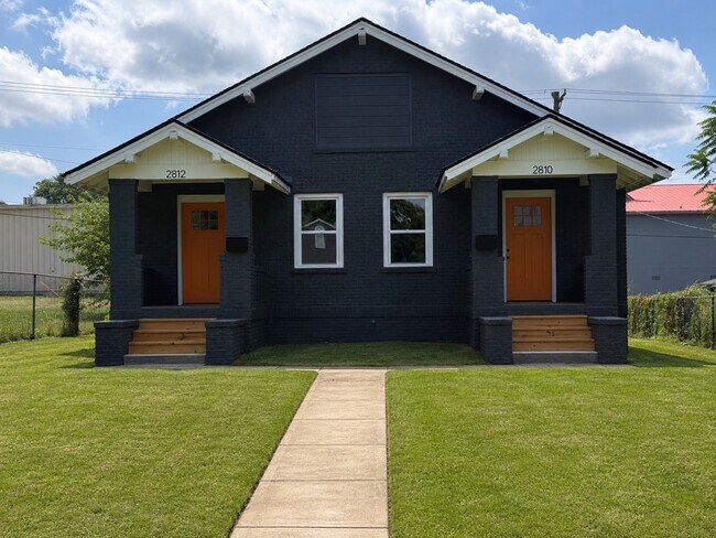 2810 E 5th Ave