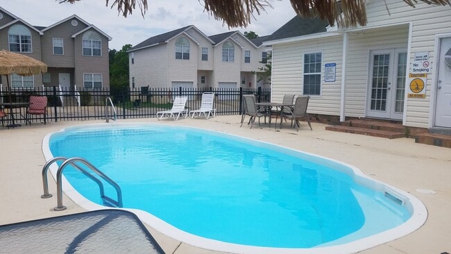 Photo - SOUTHWIND TOWNHOMES LLC Unit 19B