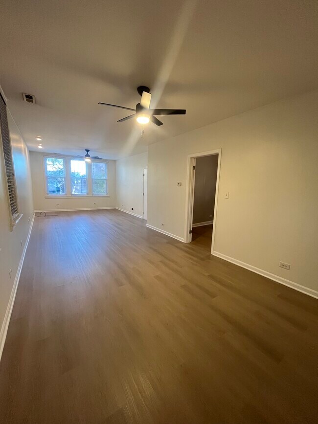 Photo - 1655 N Artesian Ave Unit 2