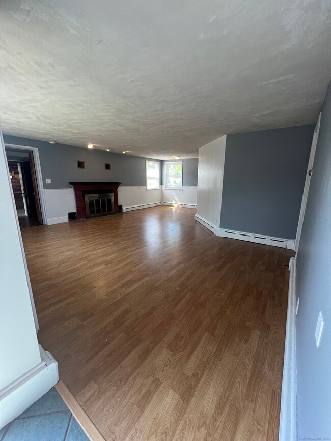 Photo - 21 Meadowside Rd