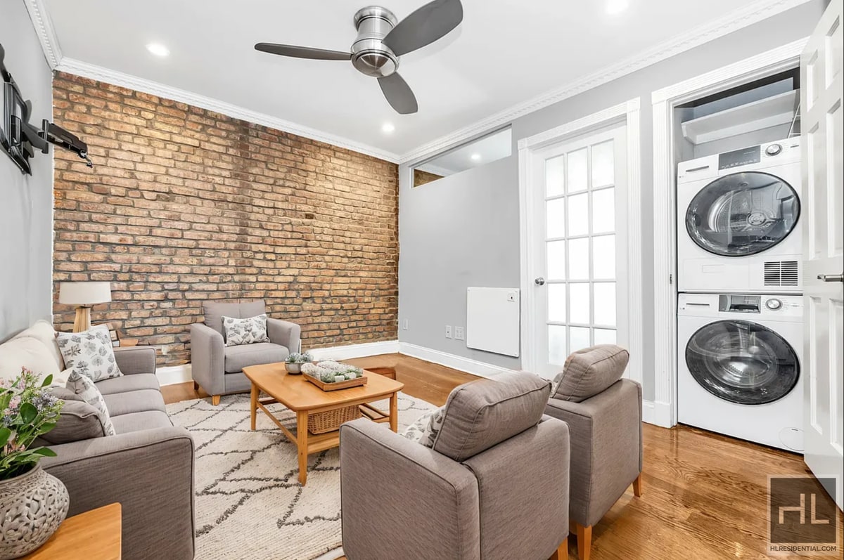 East 1st Street - East 1st Street Unit 3R