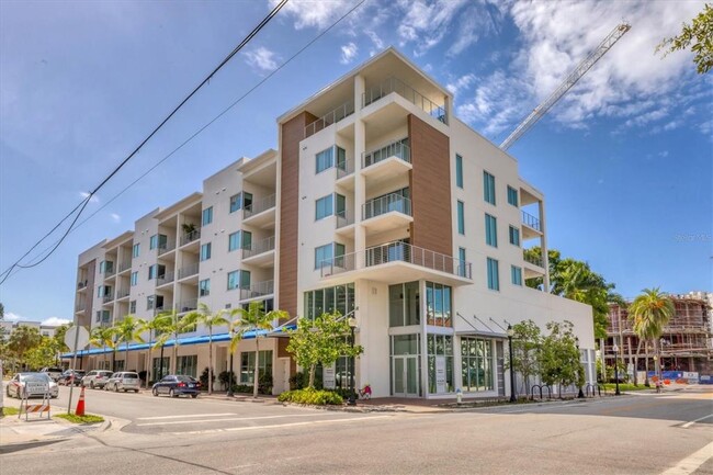 Building Photo - 332 Cocoanut Ave Unit 507 Rental