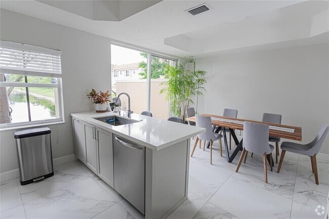 Building Photo - 14387 SW 9th Ct Rental