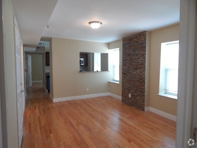 Building Photo - 28 Chelsea St Unit #3 Rental