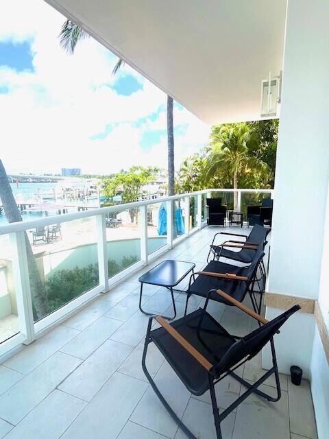184 Lake Dr Unit 3102