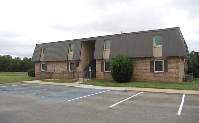 Building Photo - 1130 Old Mt Carmel Rd