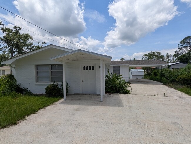Building Photo - 1003 Jackson St Ext