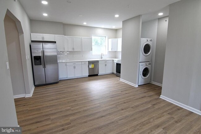 Building Photo - 235 Jefferson St