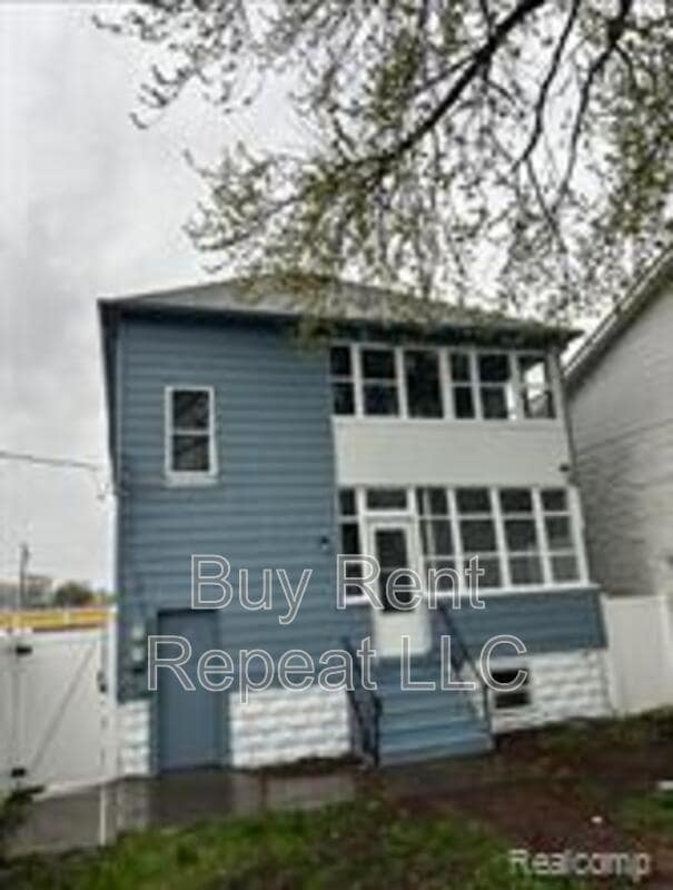 Photo - 320 Hudson St Unit