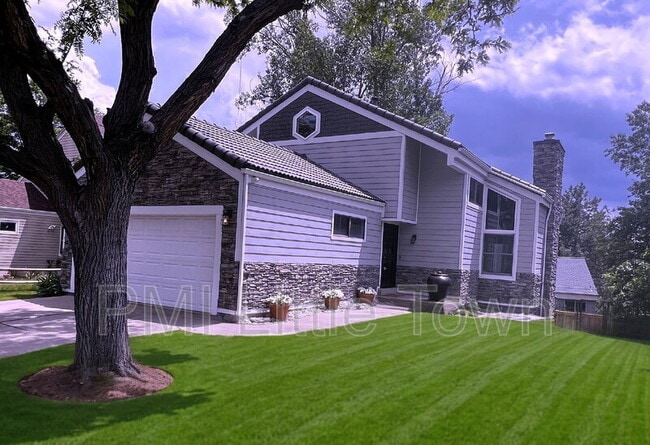 Photo - 10772 W Berry Ave