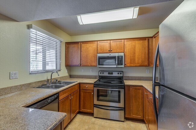 2 BR, 2 BA (Geneva) - 994 SF