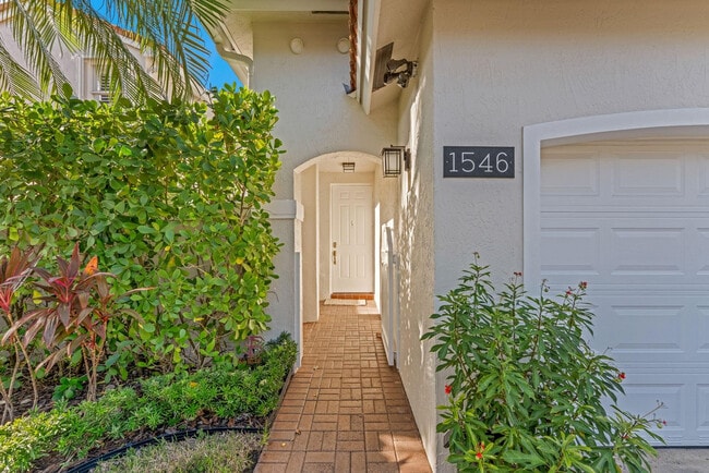 Photo - 1546 Yellowheart Way