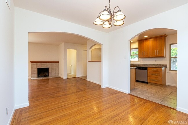 Photo - 720 Santa Paula Ave